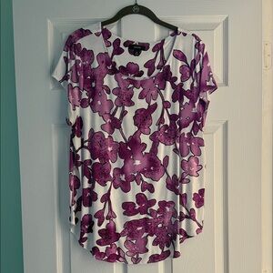 Alfani White and Purple Floral Short Sleeve Tee